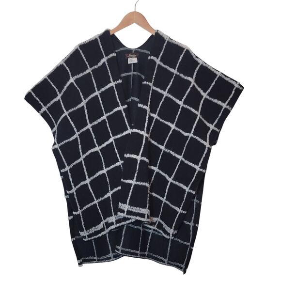 Iperico Sweaters - Iperico Black White Windowpane Check Wool Poncho One Size Italy Classic Cozy